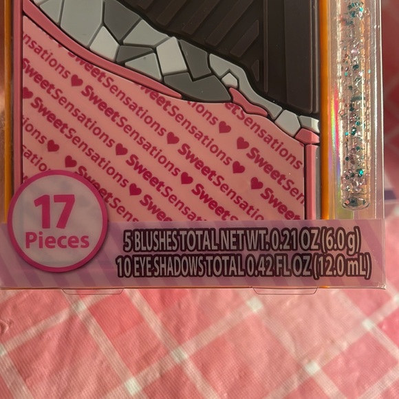 🎈SALE🎈🎀#6.MAKEUP BUNDLE🎀 - Picture 3 of 14